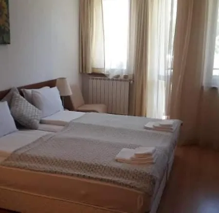 -villa Park Sv Borovec